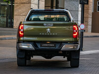 Peugeot Landtrek 2.4 MT 210 AG 4