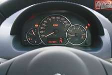 Peugeot 1007 1.4 MT 75 AG 8