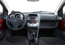 Peugeot 107 I 1.4 MT 54 AG 8