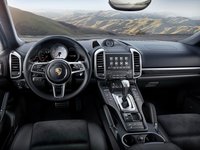 Porsche Cayenne II Facelift (958) 4.1 AT 385 AG AWD 12