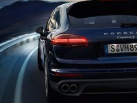 Porsche Cayenne II Facelift (958) 4.1 AT 385 AG AWD 17
