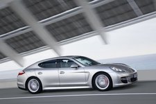Porsche Panamera I 3.6 MT 300 AG 17