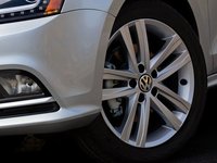 Volkswagen Jetta VI Facelift 1.6 MT 90 AG 7