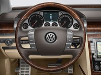 Volkswagen Phaeton I Facelift 4.2 AT 335 AG AWD 11