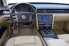 Volkswagen Phaeton I 4.2 AT 335 AG AWD 8