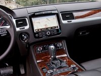 Volkswagen Touareg II 3.0 AT 204 AG AWD 7
