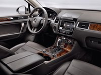 Volkswagen Touareg II 3.0 AT 204 AG AWD 8