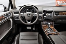 Volkswagen Touareg II 3.0 AT 204 AG AWD 9