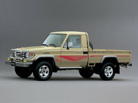 Toyota Land Cruiser 70 serija Pikapas vientisa kabina