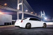 Chrysler 300C II 6.4 AT 477 AG 3